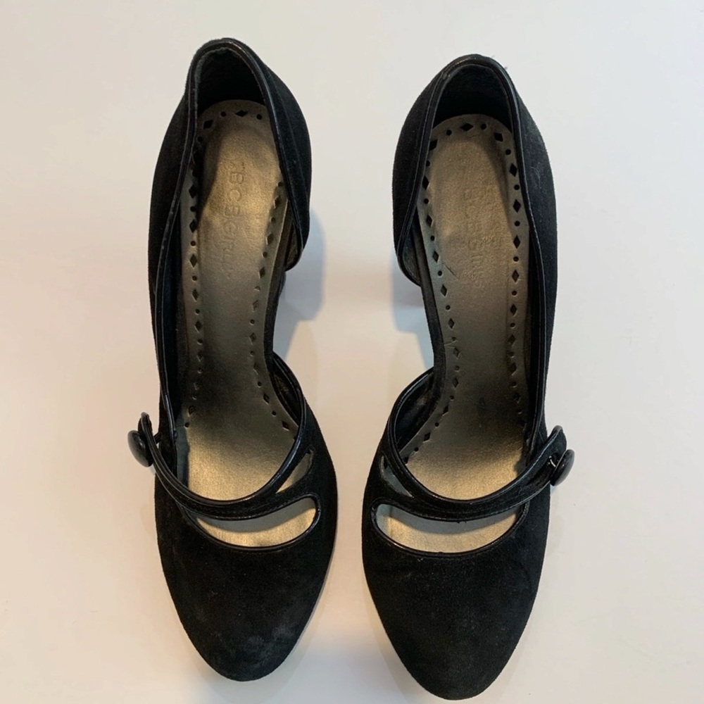 Women’s Size 10 BCBGirls black suede dress shoes